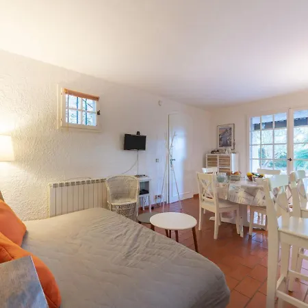 Les Mas De Gigaro By Interhome Apartment