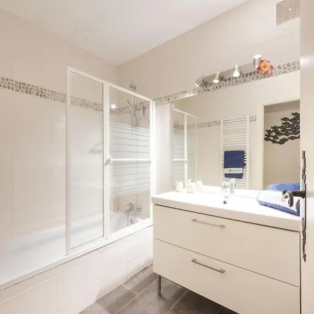 Apartment Les Mas De Gigaro By Interhome